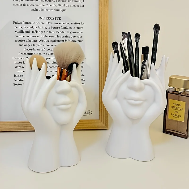 Makeup Organizer Is Lightweight, Portable, and Perfect for Desktop and Bathroom Use, Storing Brushes and Cosmetics - الصورة 4